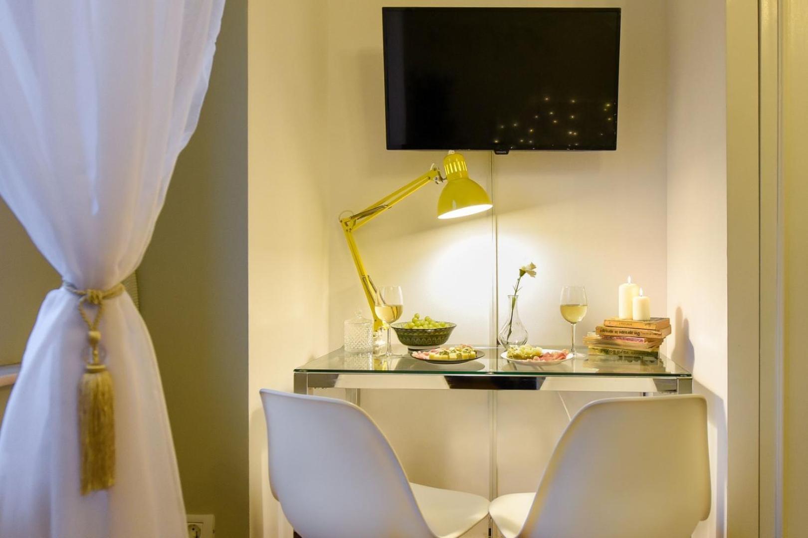 Cozy Studio Overlooking The Old Town Bucarest Exterior foto