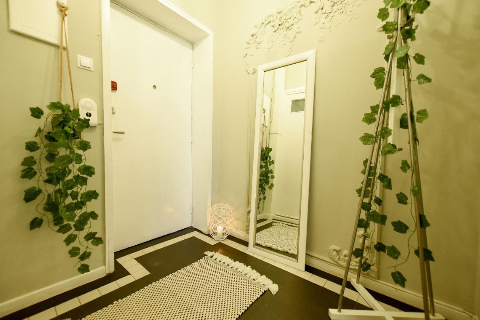 Cozy Studio Overlooking The Old Town Bucarest Exterior foto