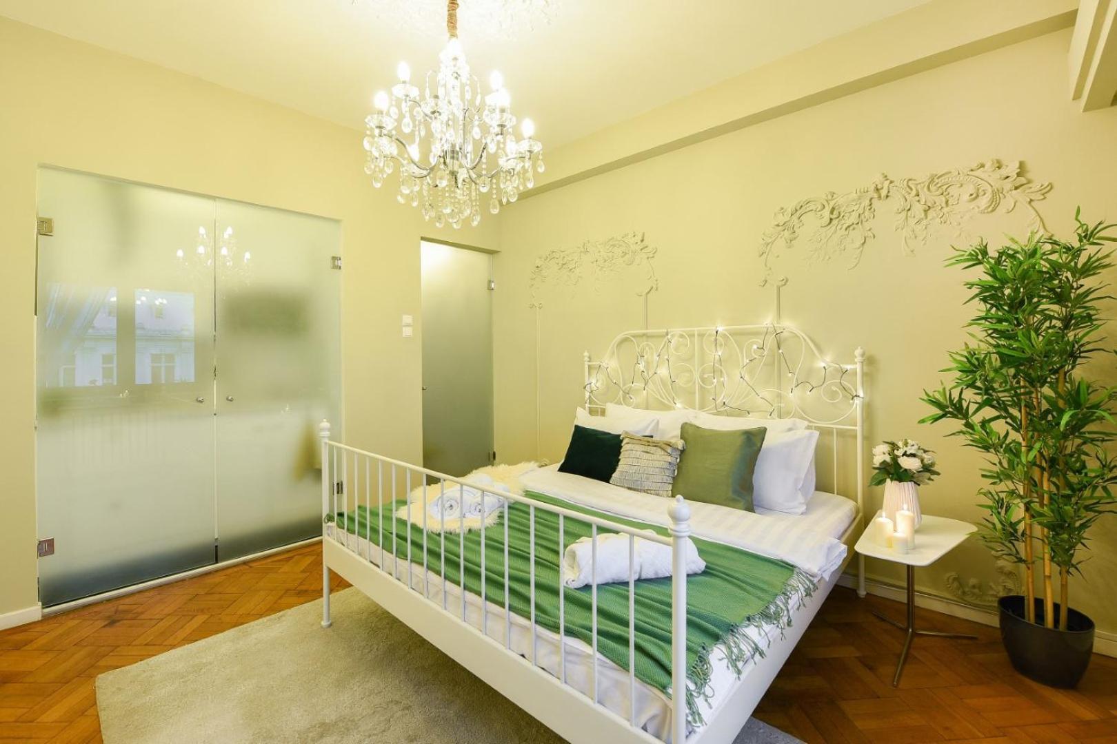 Cozy Studio Overlooking The Old Town Bucarest Exterior foto